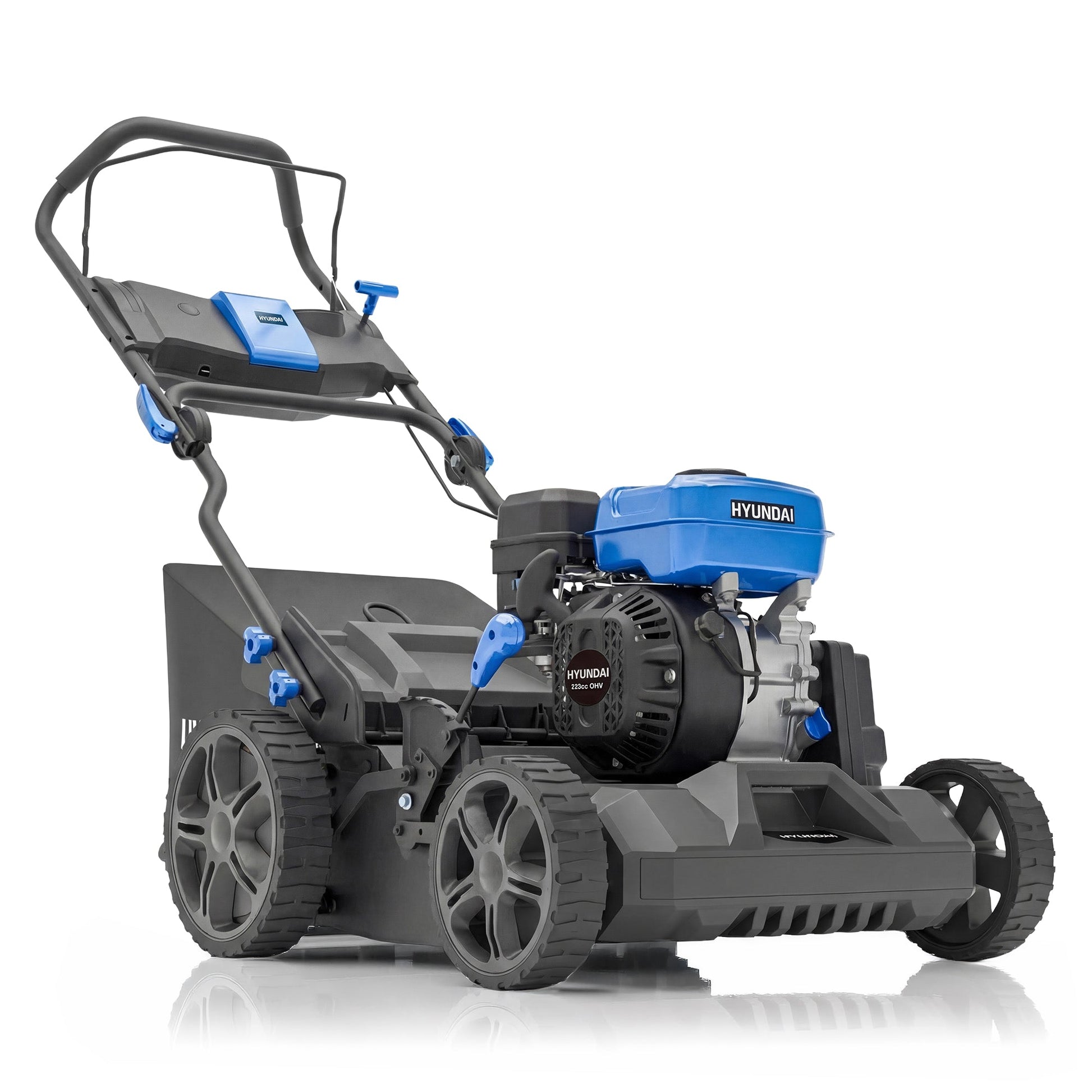Hyundai HYSC225X 44cm petrol lawn scarifier
