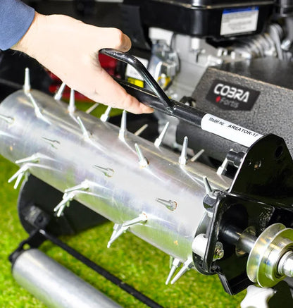 Interchangeable Fortis cartridge system for scarifying, verticutting and aerating