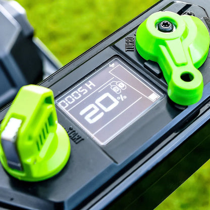Digital display on the Cobra Fortis showing running hours and remaining EGO battery charge