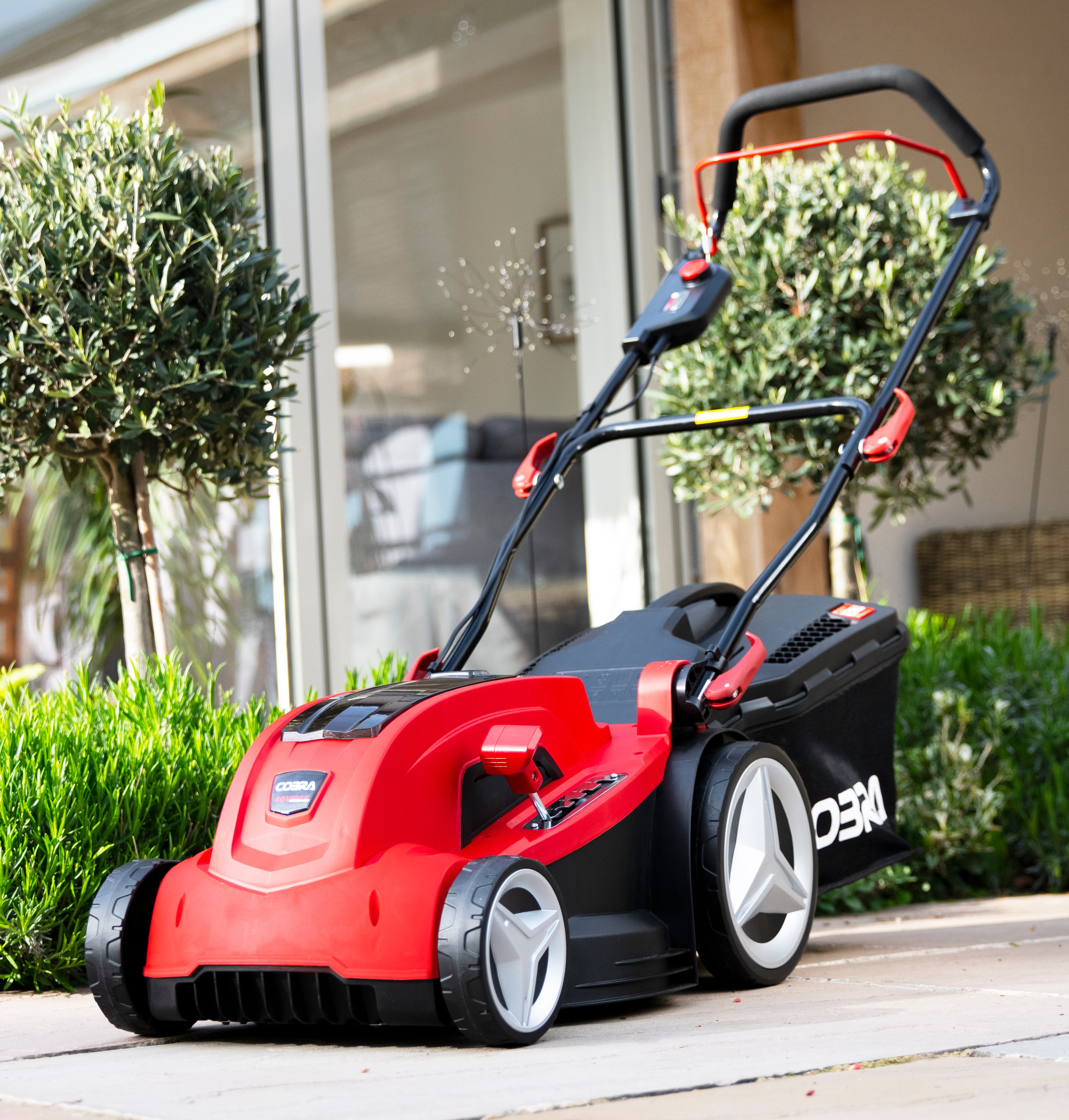 Cobra MX3440V 13