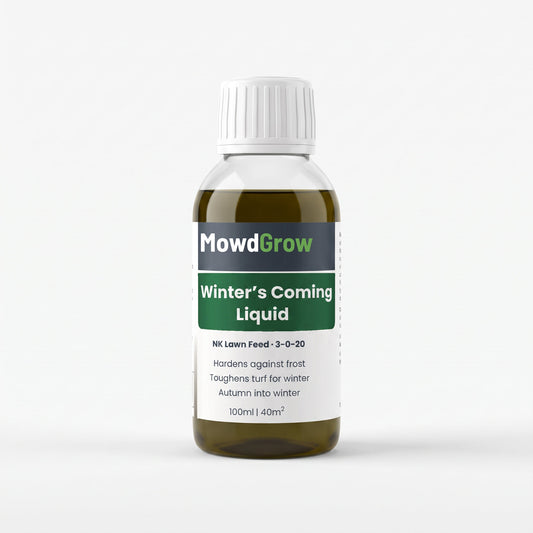 MowdGrow Winter's Coming Liquid autumn and winter lawn feed 3-0-20, 100 ml bottle on a white background